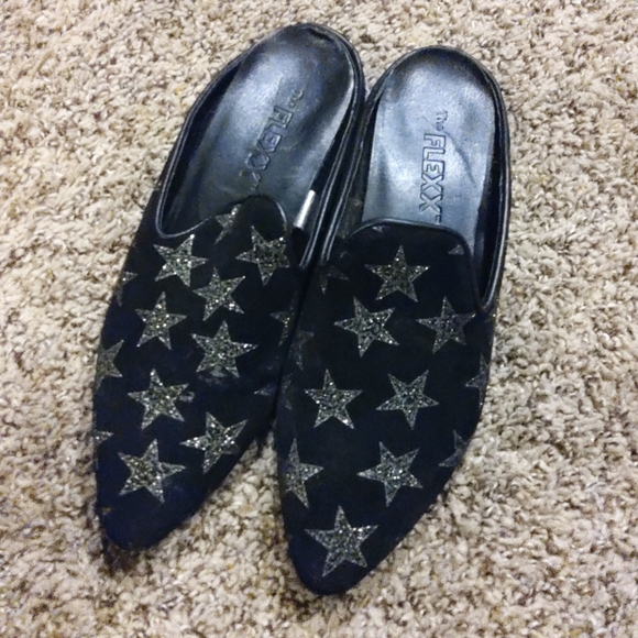 The Flex mules - Picture 2 of 5